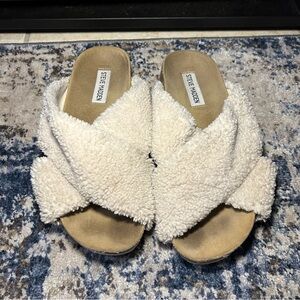 Steve Madden Home White Faux Fur Comfort Slides Size 8